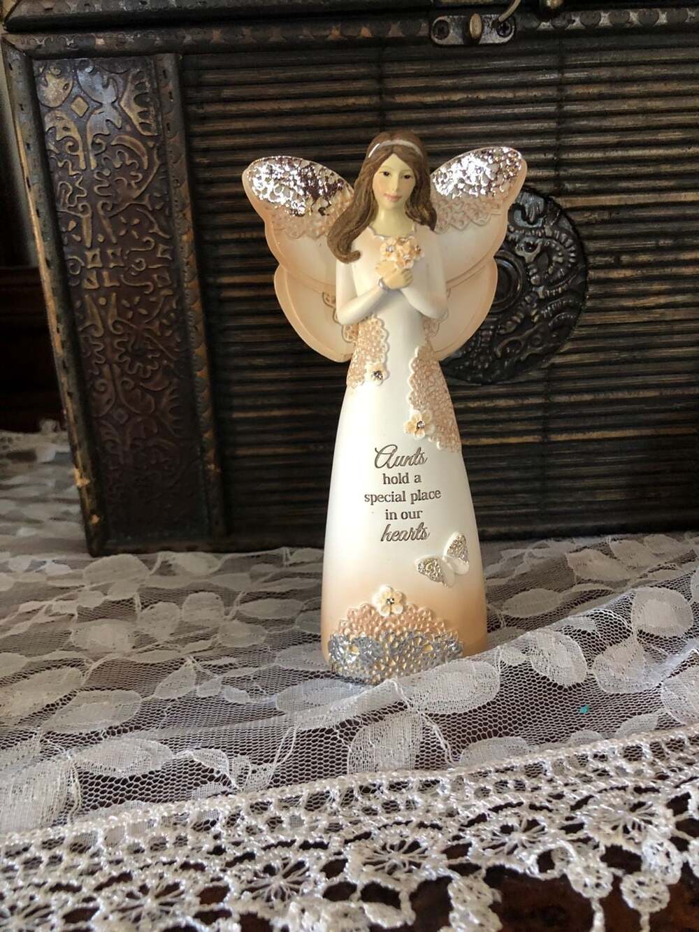 Light Your Way Aunt Angel Figurine 19108 Aunts Hold a Special Place